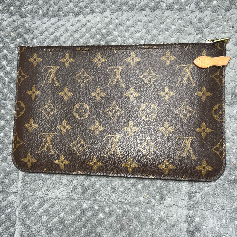 LV WRIST WALLET